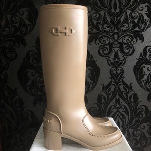 Salvatore Ferragamo rain boots US7